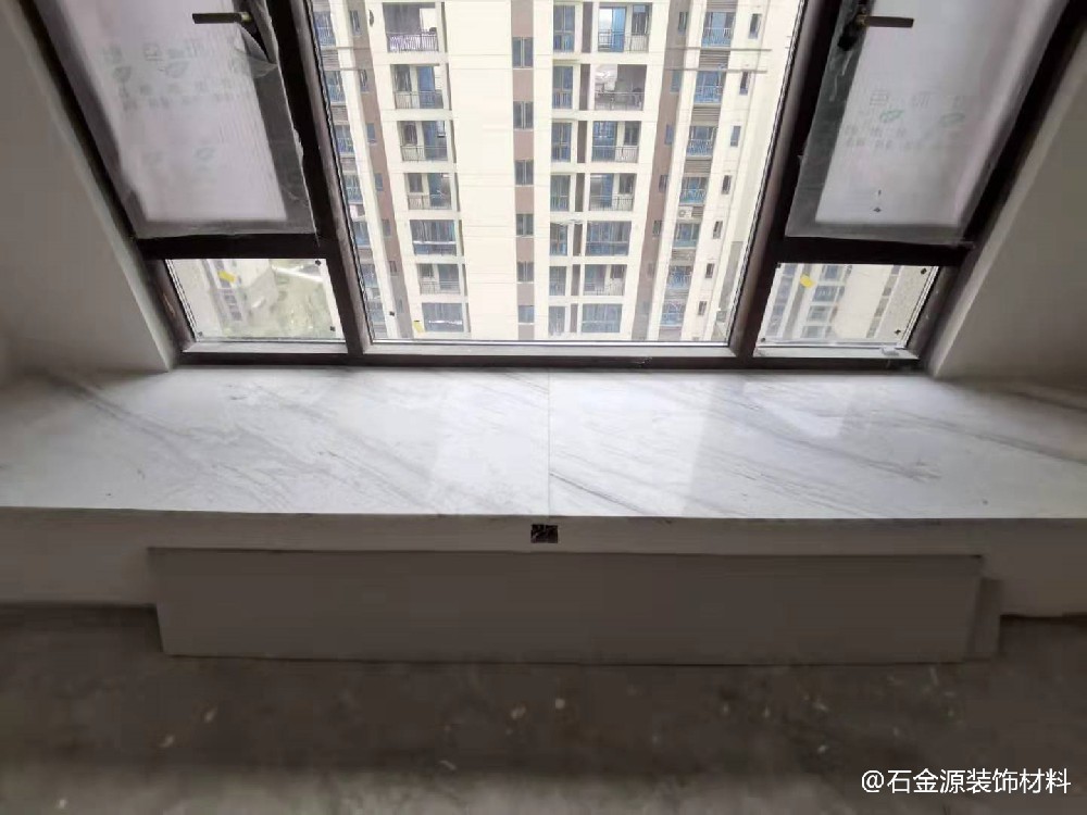 窗臺(tái)